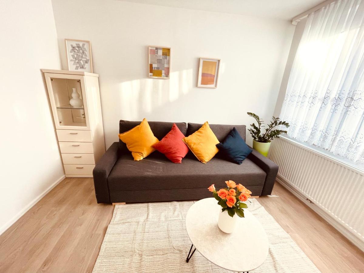 שטוטגרט Frisch Renoviertes Und Charmantes Apartment מראה חיצוני תמונה
